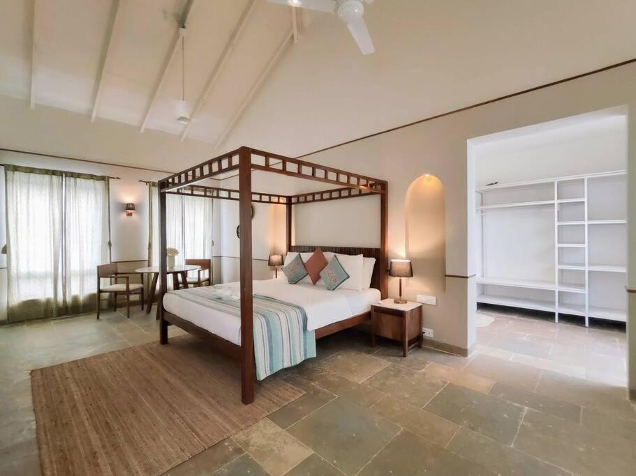 Barcelona Villas At Love Story Siolim- 3Bhk Private Pool Villas Buitenkant foto