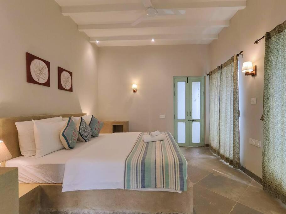 Barcelona Villas At Love Story Siolim- 3Bhk Private Pool Villas Buitenkant foto