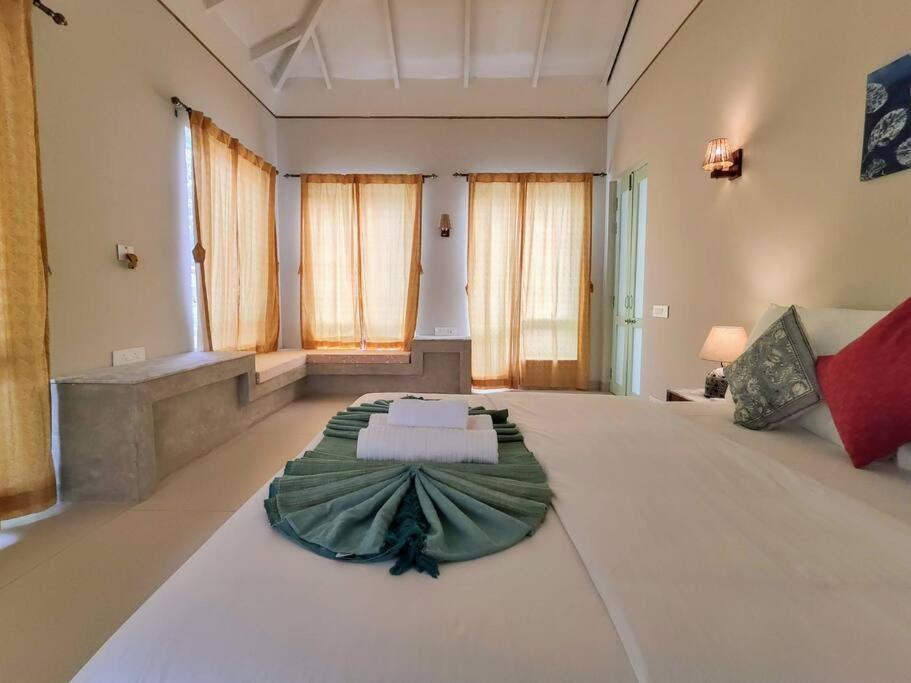Barcelona Villas At Love Story Siolim- 3Bhk Private Pool Villas Buitenkant foto