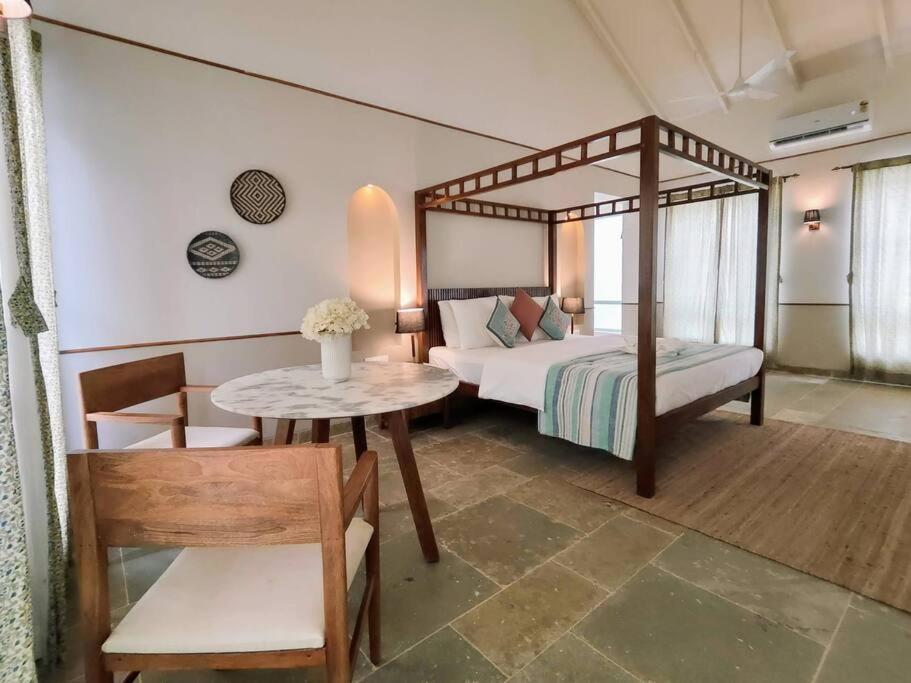 Barcelona Villas At Love Story Siolim- 3Bhk Private Pool Villas Buitenkant foto