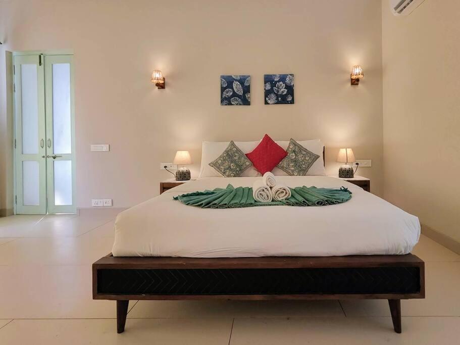 Barcelona Villas At Love Story Siolim- 3Bhk Private Pool Villas Buitenkant foto