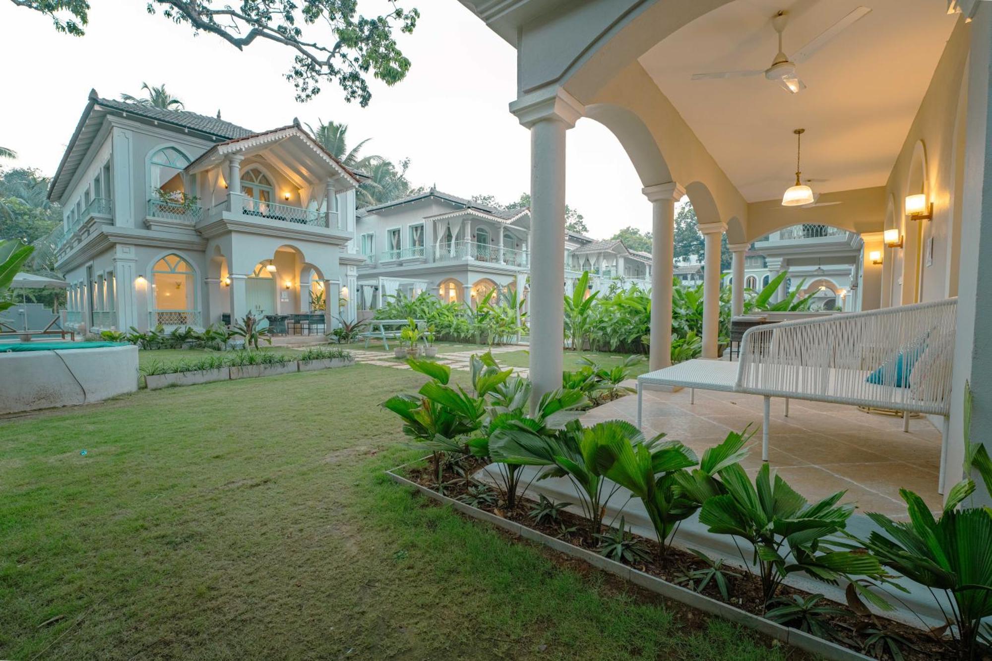 Barcelona Villas At Love Story Siolim- 3Bhk Private Pool Villas Buitenkant foto